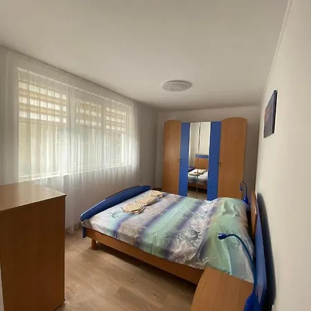 Central Square Apartmán *